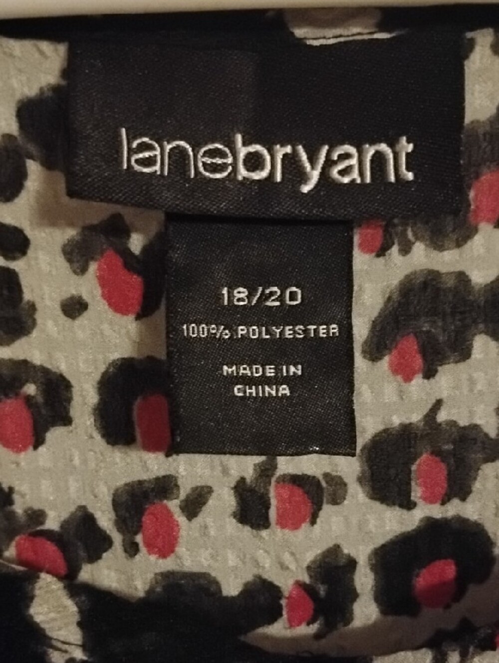 Lane Bryant Gray, Black & Red  Print Top- Size 18/20 - Picture 3 of 9